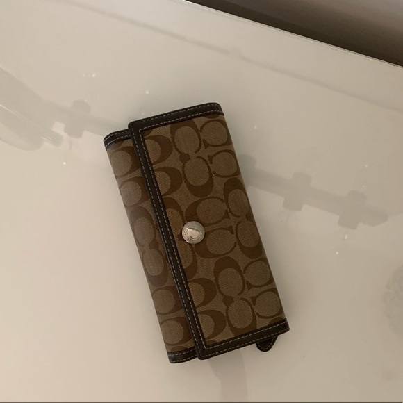 Coach Signature Collection Wallet - Picture 2 of 10